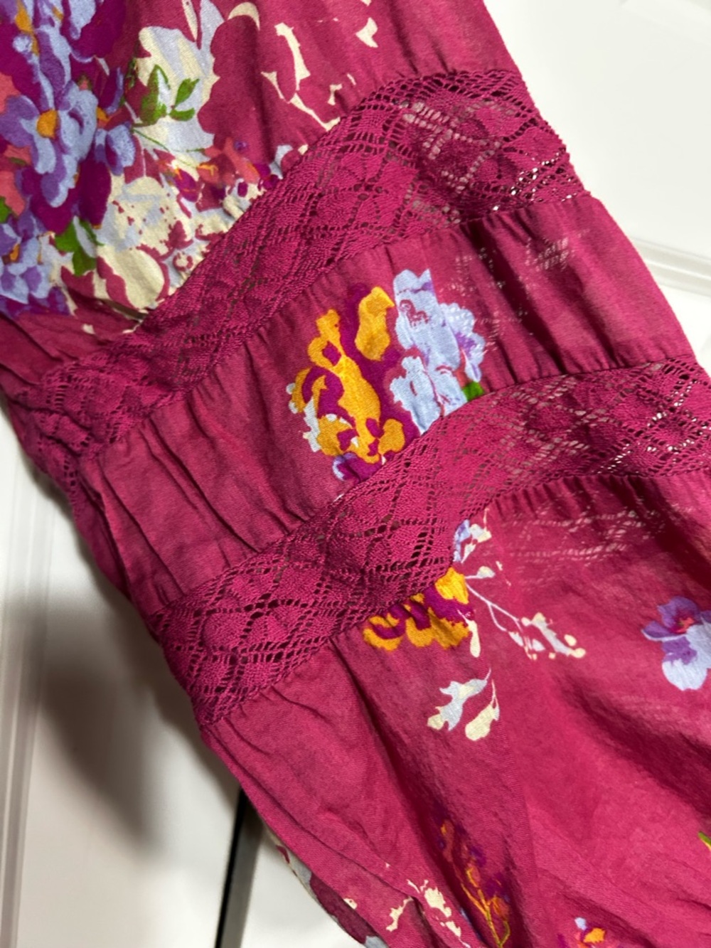 Free People Handkerchief dress Magenta Floral Puff-Sleeve Midi Dress - Picture 4 of 10